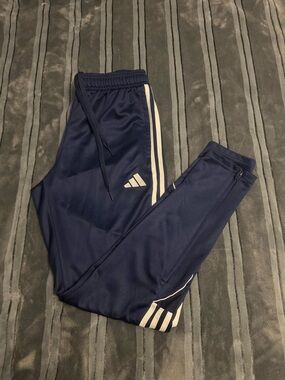 Adidas Navy Blue Men’s Three-Stripe Lightweight Joggers